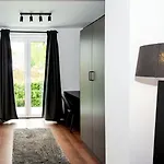 Deluxe فندق